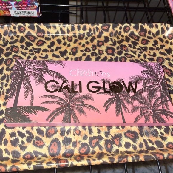 Beauty creations cali glo highlight pallet - Picture 4 of 4